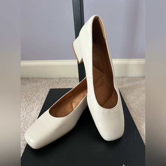 Sofft Shoes - Sofft White Block Heel Loafers